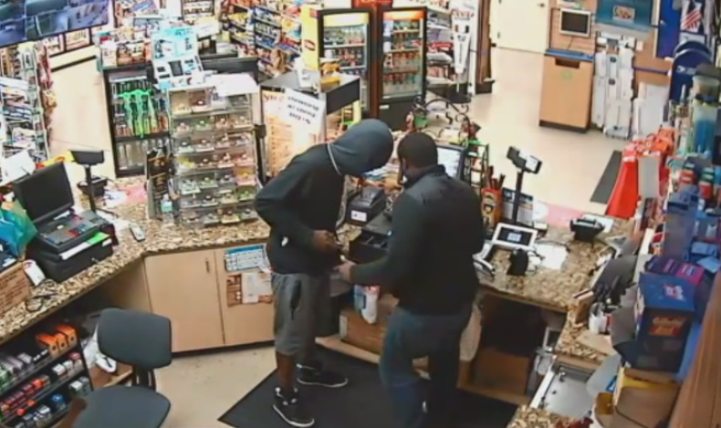 robo gasolinera miramar.png