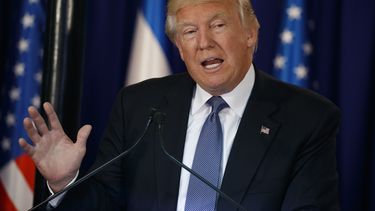 Trump suspende traslado de embajada de EEUU a Jerusalén