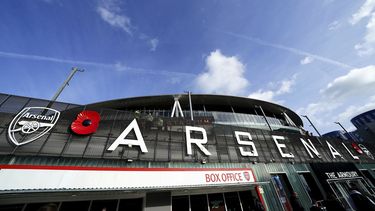 La foto del 7 de noviembre de 2021 muestra el Emirates Stadium durante un partido de la Liga Premier inglesa (John Walton/PA via AP)
