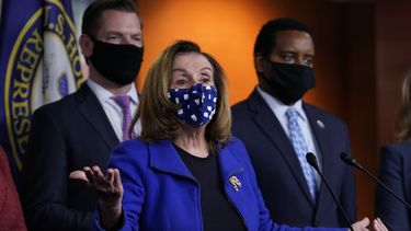 Siete republicanos votaron contra Trump en juicio político