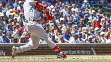 Cardenales derrotan a Cachorros; Goldschmidt extiende racha