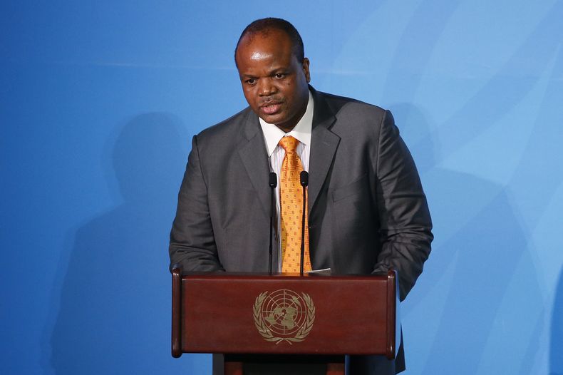 ARCHIVO – El rey de Esuatini, Mswati III, habla en la Cumbre de Acción Climática de la Asamblea General de Naciones Unidas, en la sede del organismo, el 23 de septiembre de 2019. (AP Foto/Jason DeCrow, Archivo)