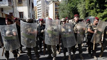 beirut: violentos choques en protesta por juez que investiga explosion deja al menos seis muertos