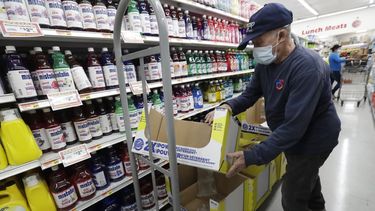 Casi 1,9 millones más piden ayuda por desempleo en EEUU