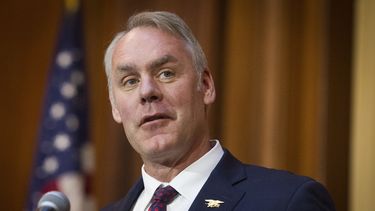 Trump anuncia salida del secretario del Interior Ryan Zinke
