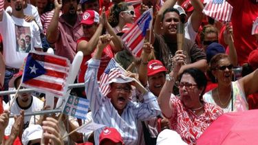 celebran la constitucion del estado libre asociado en medio de pugnas