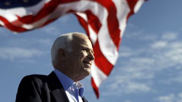 Republicanos esperan que Trump desista de ataques a McCain