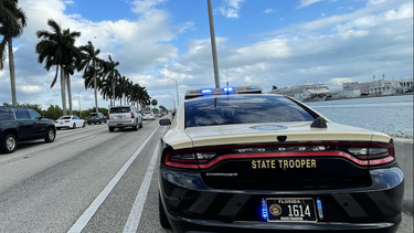 mujer sobrevive a un accidente en la i95 pero luego se lanza de la rampa del expressway y muere