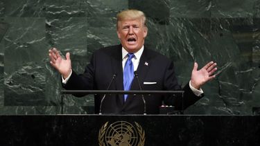Sondeo AP-NORC: Trump anda mal en la opinión pública