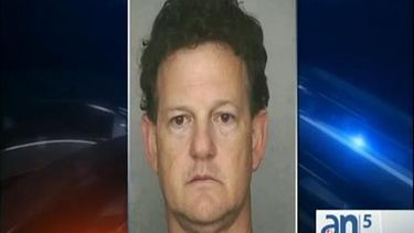 americateve | Arrestan a exsupervisor del 911 de Hialeah por molestar sexualmente a una niña menor de 12 años.