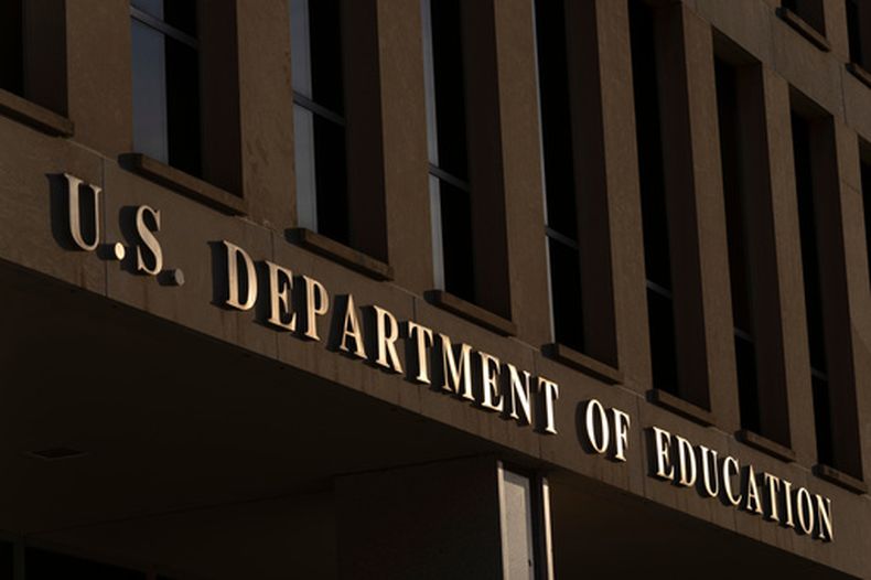 ARCHIVO – Las oficinas generales del Departamento de Educación de Estados Unidos, el 12 de marzo de 2025, en Washington. (AP Foto/Mark Schiefelbein, Archivo)