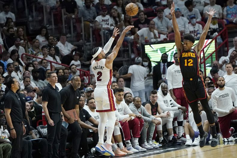 DEP-BAS HAWKS-HEAT