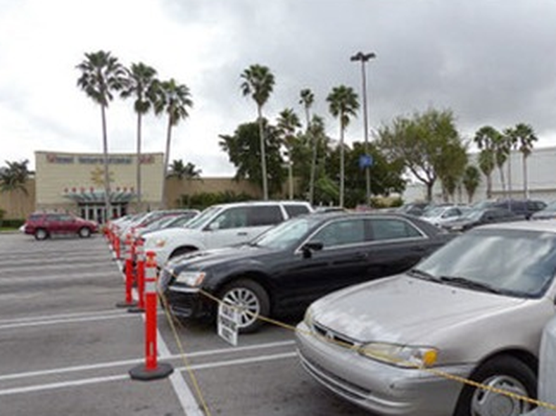 Una importante transacción se hizo en el International Mall de Miami-Dade, según aseguran los documentos judiciales.