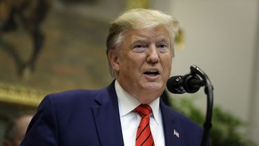 Ligera mayoría apoya el proceso de juicio político a Trump