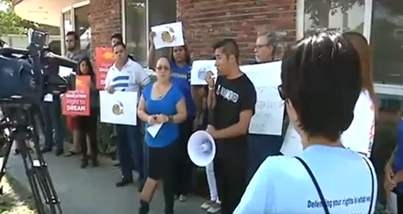 Organizaciones pro-inmigrantes, están pidiendo que se vote una ley que les permitiría a los Dreamers ser considerados como residentes a la hora de ingresar en las universidades estatales.