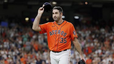 Verlander llega a 14 triunfos; Astros aplastan a Marineros