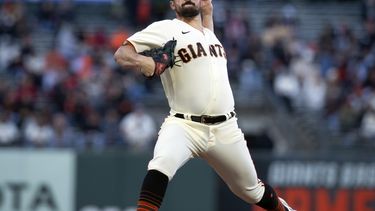 Rodón poncha a 12 en 6 innings, Gigantes derrotan a Rockies