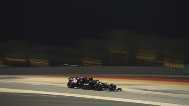 Verstappen encabeza 3ra práctica en Bahréin