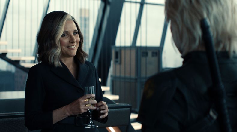Esta imagen publicada por Marvel Studios muestra a (Julia Louis-Dreyfus en una escena de Thunderbolts. (Disney-Marvel Studios via AP)