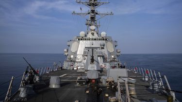 Vista del destructor U.S.S. Gravely (DDG 107), el 13 de febrero de 2024. (AP Foto/Bernat Armangue, Archivo)