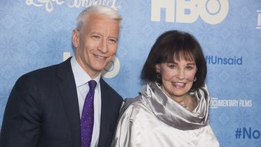 pionera del jean gloria vanderbilt muere a los 95 anos