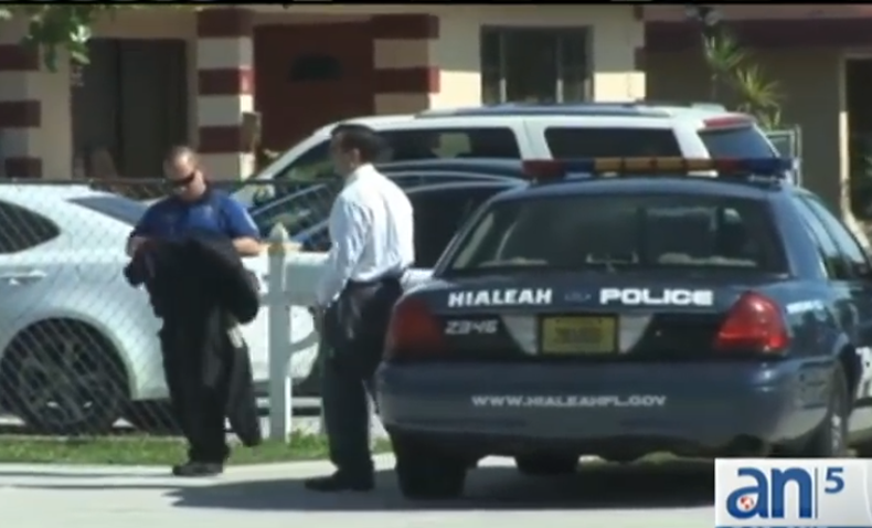 Una ola de robos en casas residenciales tiene muy ocupada a la policía de Hialeah. Esta mañana los detectives respondieron a varias llamadas del 911 sobre numerosos incidentes, tanto en el oeste como en este de la ciudad.