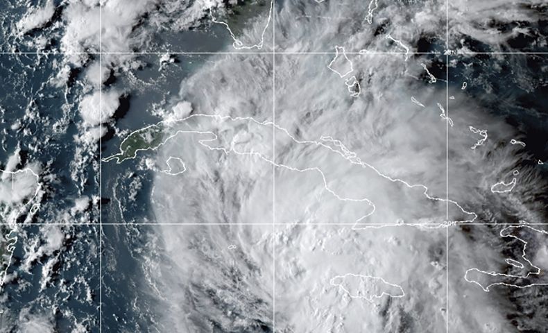 huracan-ida-golpeara-nueva-orleans-en-aniversario-de-katrina-piden-evacuar-e1630087207995 (1).jpg