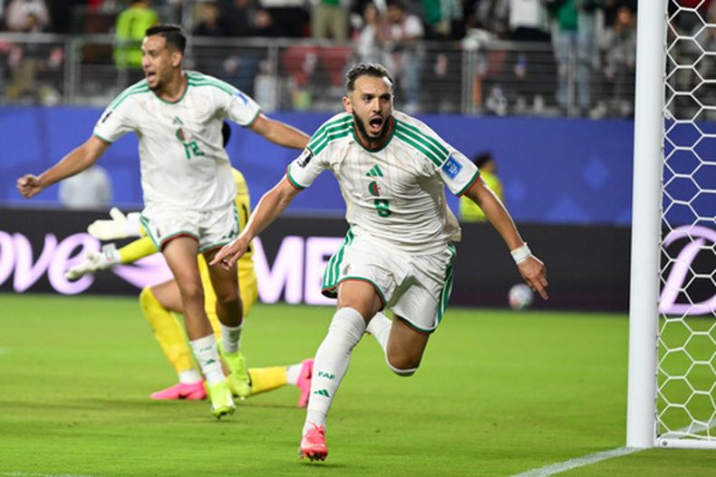 Amine Gouiri, de Argelia, festeja tras marcar ante Jordania en el Mundial, el lunes 22 de junio de 2026, en Santa Clara, California (AP Foto/Eakin Howard)