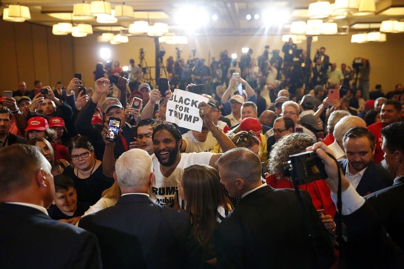 AMN-GEN_EEUU-PENCE_LATINOS-1.jpg
