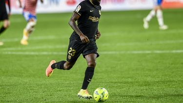 Barcelona: Umtiti se va cedido al Lecce de la Serie A