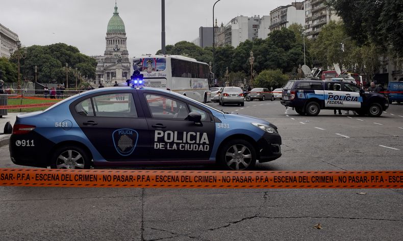 AMS-GEN_ARGENTINA-POLITICOS_ATAQUE-1.jpg