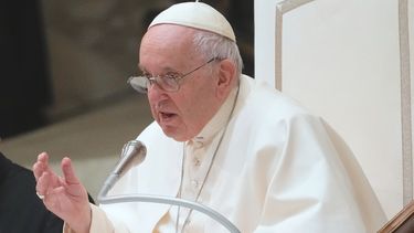 El papa devuelve a Grecia los mármoles del Partenón