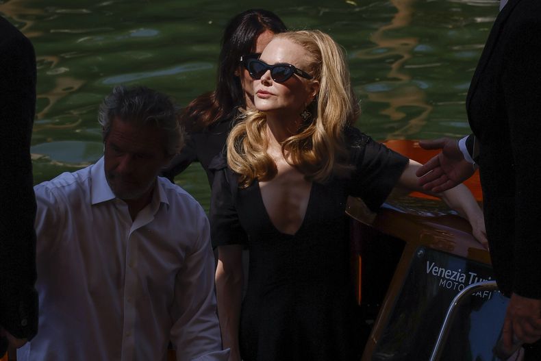 Nicole Kidman a su llegada a la conferencia de la película Babygirl durante la 81ª edición del Festival de Cine de Venecia en Venecia, Italia, el viernes 30 de agosto de 2024. (Foto Joel C Ryan/Invision/AP)