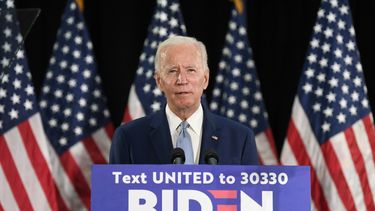 Biden anuncia plan para reabrir la economía