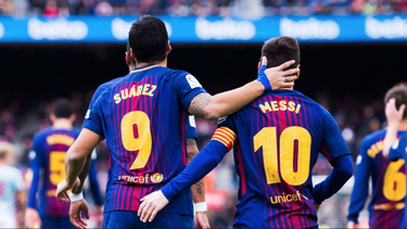 jugadores del fc barcelona ofrecen su apoyo a messi tras su decision de abandonar el club