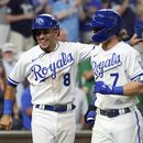 Singer poncha a 12 y Reales se imponen 6-3 a Rays