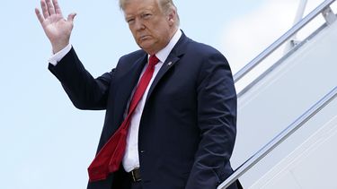 Trump dice estar a favor de nuevos estímulos por coronavirus