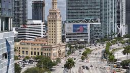 La Torre de la Libertad, en el centro de Miami, el 8 de agosto de 2025. (AP Foto/Daniel Kozin)