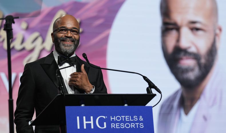 Jeffrey Wright recibe el premio al mérito por American Fiction en la 35a edición anual del Festival de Internacional de Cine de Palm Springs el 4 de enero de 2024, en Palm Springs, California. (Foto AP/Chris Pizzello)