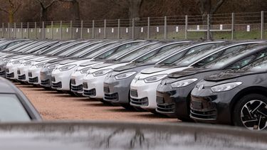 Europa acelera la venta de autos eléctricos pese a pandemia