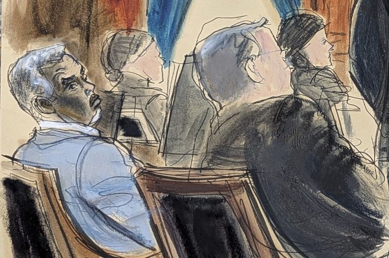 Sean “Diddy” Combs, extremo izquierdo, y el abogado Marc Agnifilo, derecha, en la mesa de la defensa durante la presentación de testigos en el tribunal federal de Manhattan, el martes 13 de mayo de 2025, en Nueva York. (Elizabeth Williams vía AP)