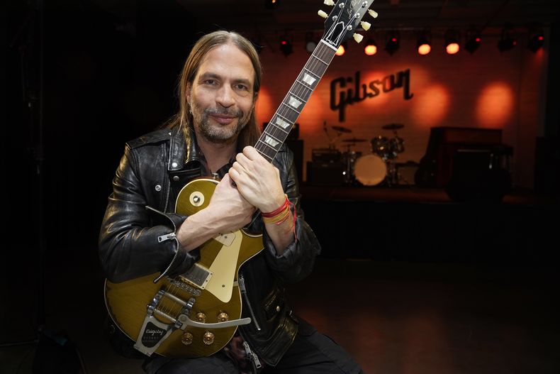 ESP-MUS MANÁ-SERGIO VALLÍN