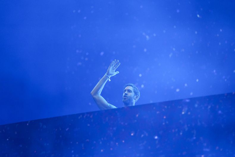 Calvin Harris durante su set en el Festival Tecate Emblema en la Ciudad de México el sábado 18 de mayo de 2024. (Foto AP/Aurea Del Rosario)