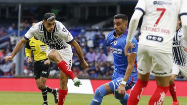 Chivas, sin Vega, busca seguir en el grupo de vanguardia