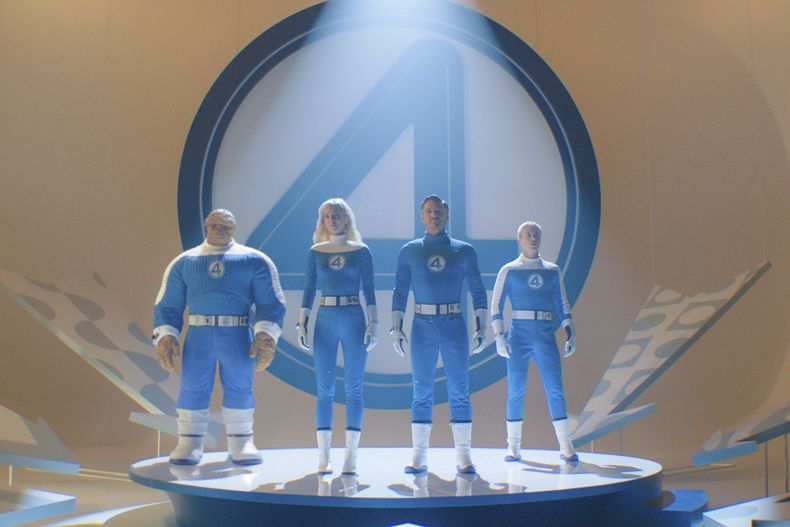 Esta imagen proporcionada por 20th Century Studios/Marvel Studios muestra, de izquierda a derecha, a Ebon Moss-Bachrach como Ben Grimm/La Cosa, Vanessa Kirby como Sue Storm/Mujer Invisible, Pedro Pascal como Reed Richards/Mister Fantástico y Joseph Quinn como Johnny Storm/Antorcha Humana, en una escena de The Fantastic Four: First Steps ( 20th Century Studios/Marvel Studios via AP)