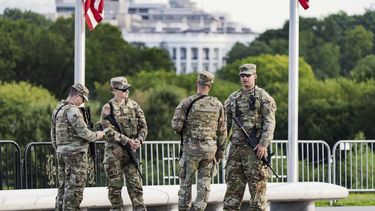 Efectivos de la Guardia Nacional en Washington el 28 de agosto del 2025. (AP foto/J. Scott Applewhite)