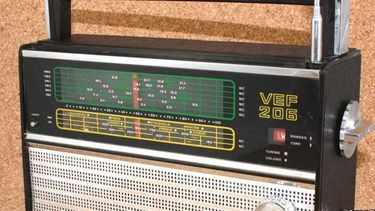 encuesta: dos millones de cubanos escuchan radio marti
