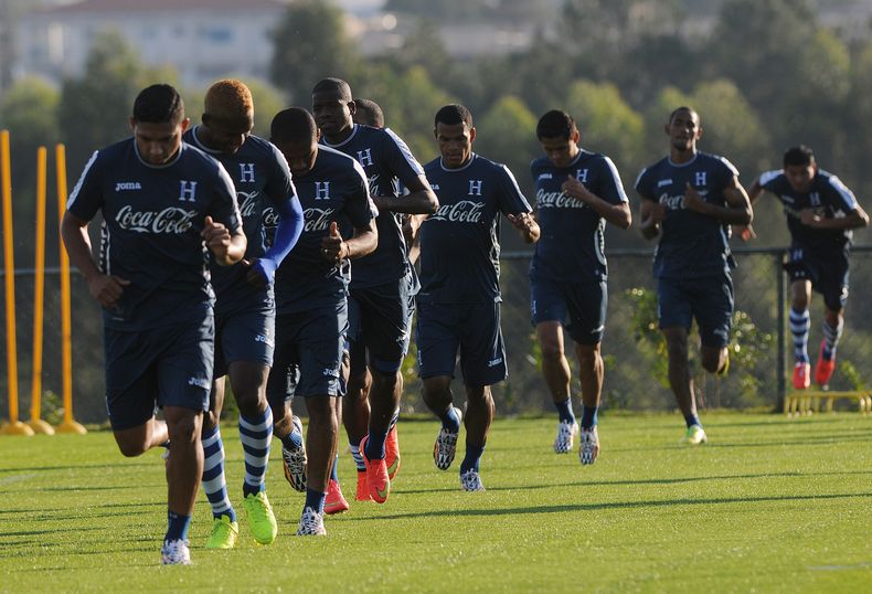 La selecci&oacute;n de Honduras entrena en Porto Feliz, Brasil, el domingo 22 de junio de 2014. Honduras, en el &uacute;ltimo lugar del Grupo E de la Copa del Mundo tras dos derrotas, se enfrenta el mi&eacute;rcoles a Suiza en Manaos. (AP Foto/Fernando An
