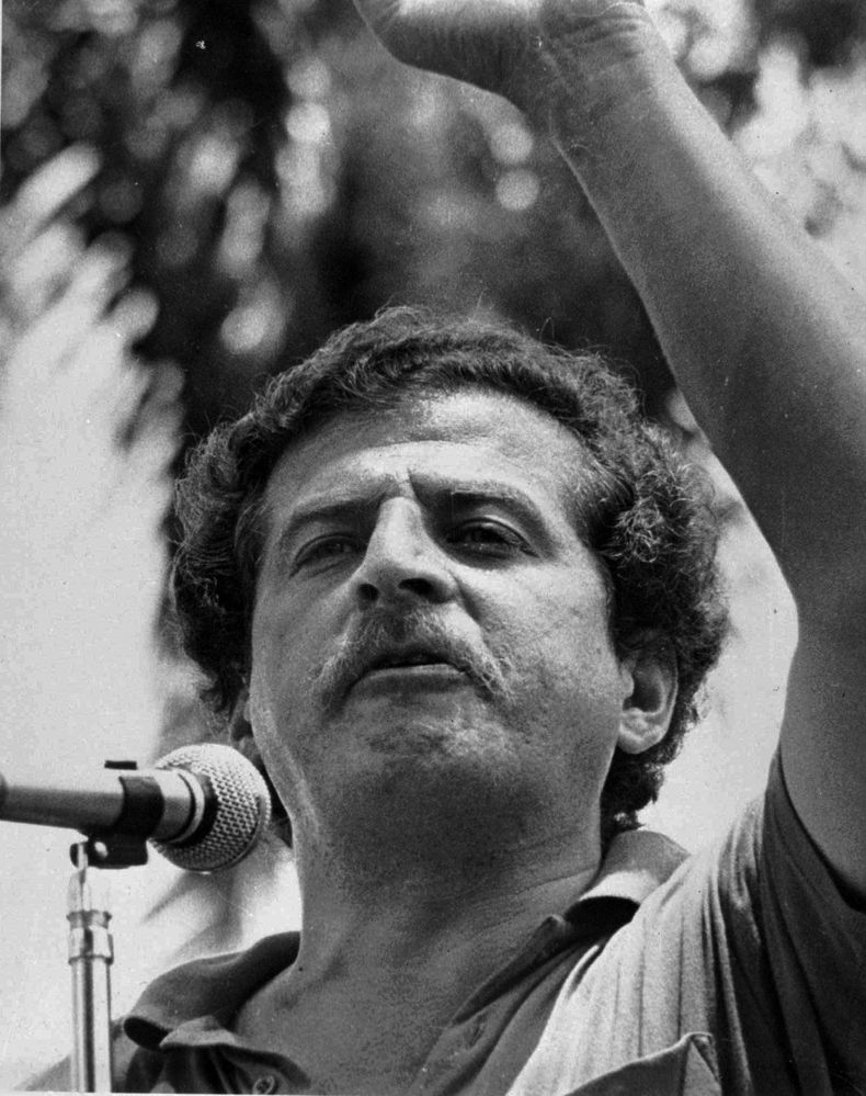 Archivo - En esta fotograf&iacute;a de archivo de 1982, Luis Carlos Gal&aacute;n habla durante un acto. El Estado colombiano fue condenado el jueves 27 de febrero de 2014 a pagar una millonaria suma por la detenci&oacute;n injusta de tres hombres se&ntild