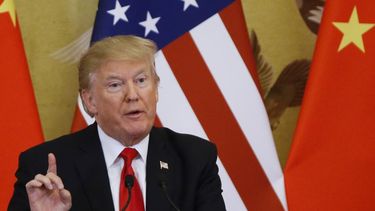 trump prohibe inversiones estadounidenses en companias chinas vinculadas al ejercito del pais asiatico
